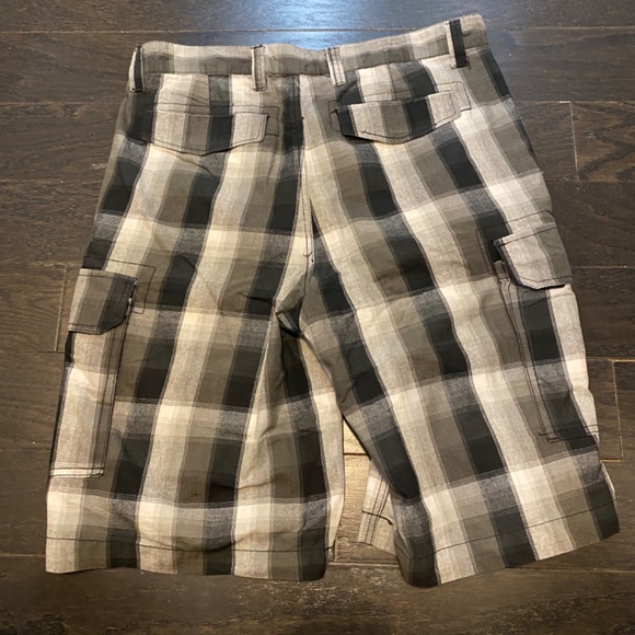 Like New OTB Men's Plaid Shorts - size 34 - Picture 2 of 2